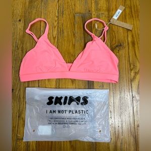 NWT SKIMS Fits Everybody Triangle Bralette S